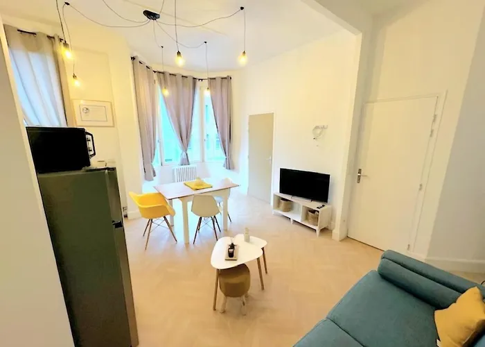Appartement Charmant Au Pied De La Basilique